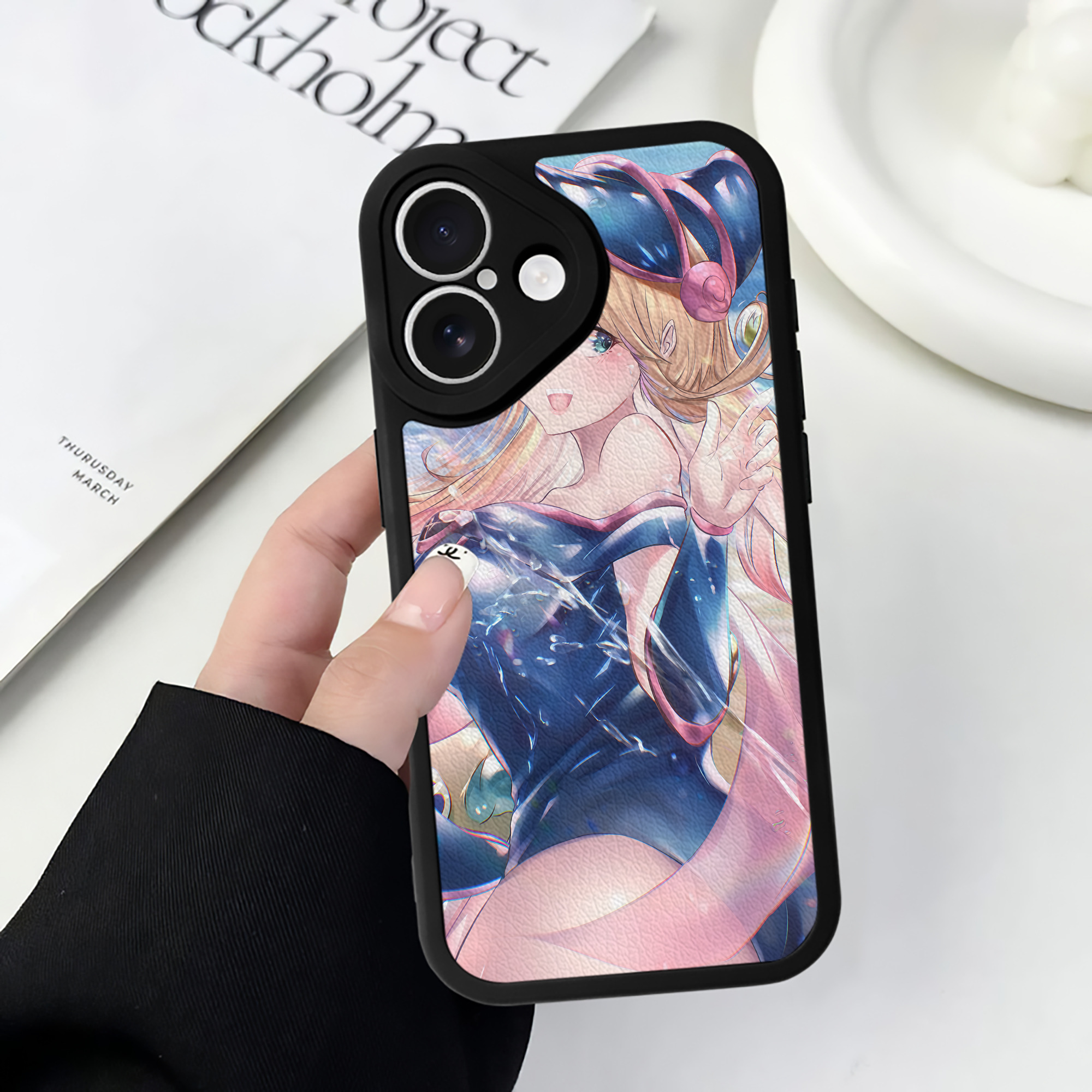 （画像用） 遊☆戯☆王 Yu-Gi-Oh! 【iPhone 16シリーズ対応】シリコンスマホケース（レザー調） 材質：シリコン